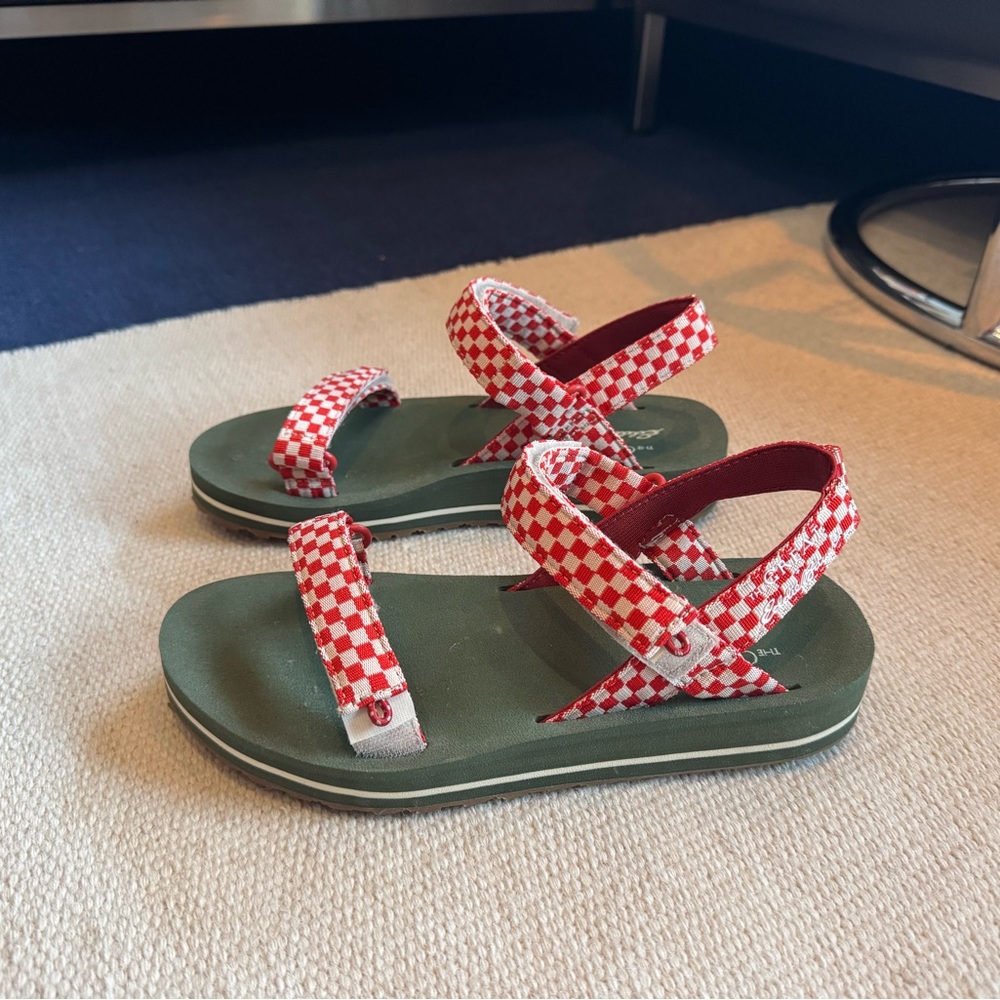 Red Check Strap Sandals for Women - Comfortable Summer Footwear